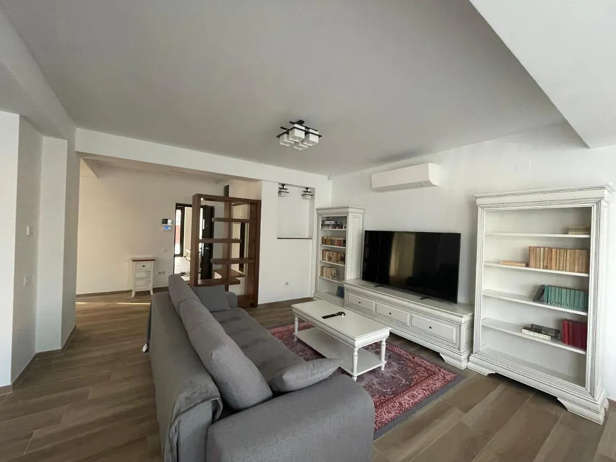 Iarca Inn Bucharest