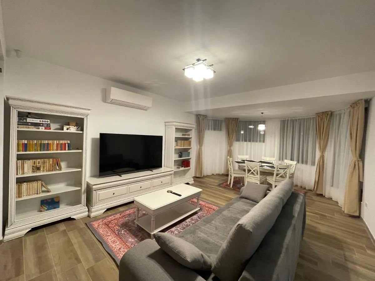 Iarca Inn Bucharest 0*,  Romania